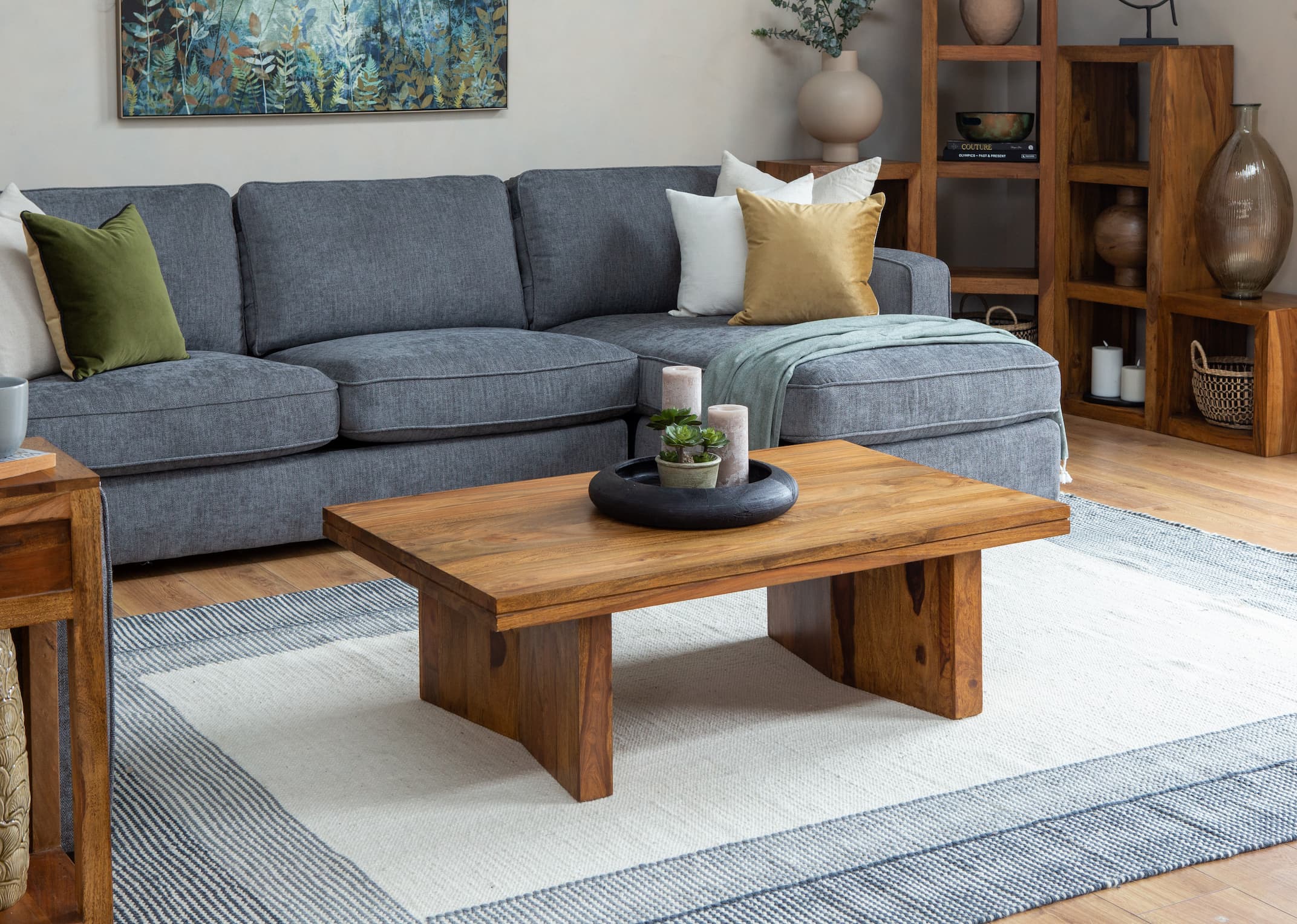 Coffee Table Styling Tips for a Chic Living Room - 2