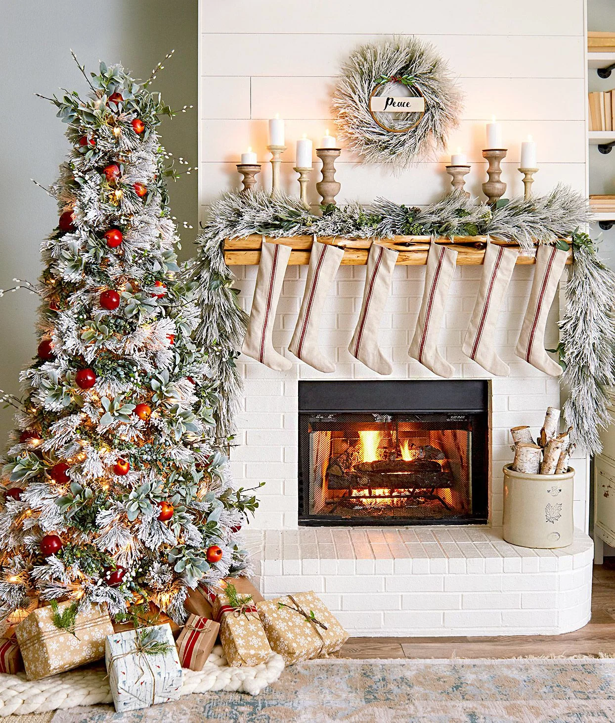 Farmhouse Christmas Tree Ideas: Bringing Rustic Charm to Your Holiday Decor - 6