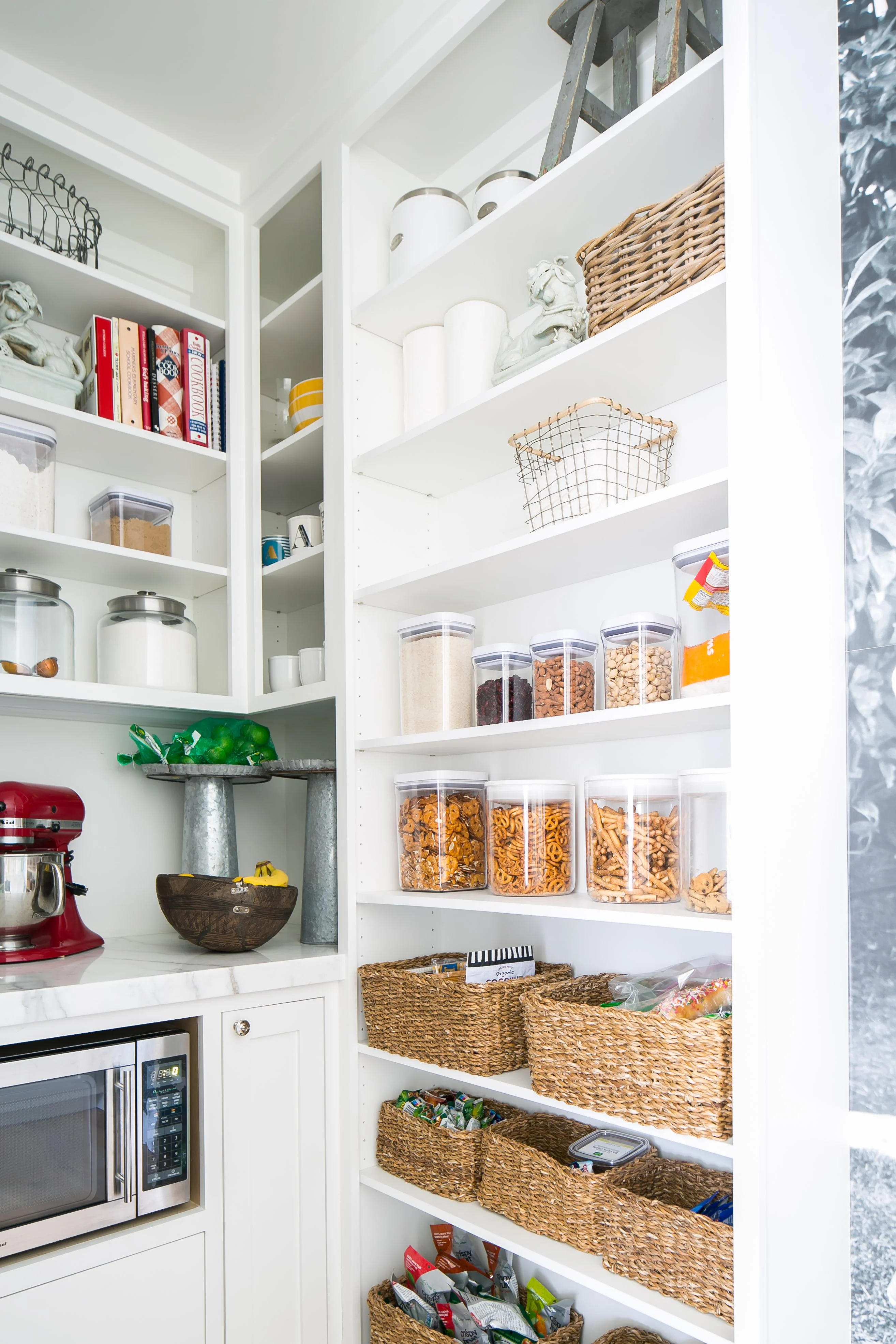 Creative Kitchen Storage Ideas for a More Organized Space - 9
