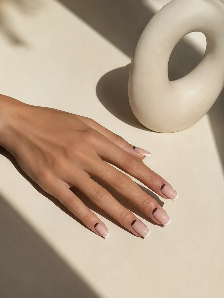 12 Stunning French Tip Nail Ideas for Every Style - 7